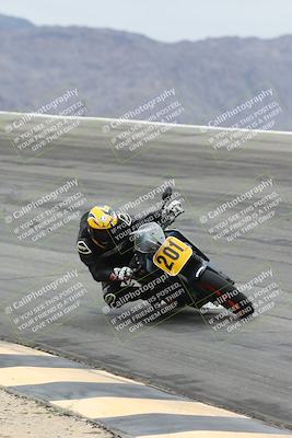 media/Nov-15-2025-Race Pace (Sat) [[8de605a2d8]]/Verified Riders/Bowl (1020am)/